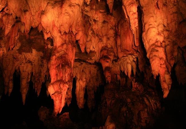 ถ้ำภูตาหลอ — ที่เที่ยว ต.วังสวาบ